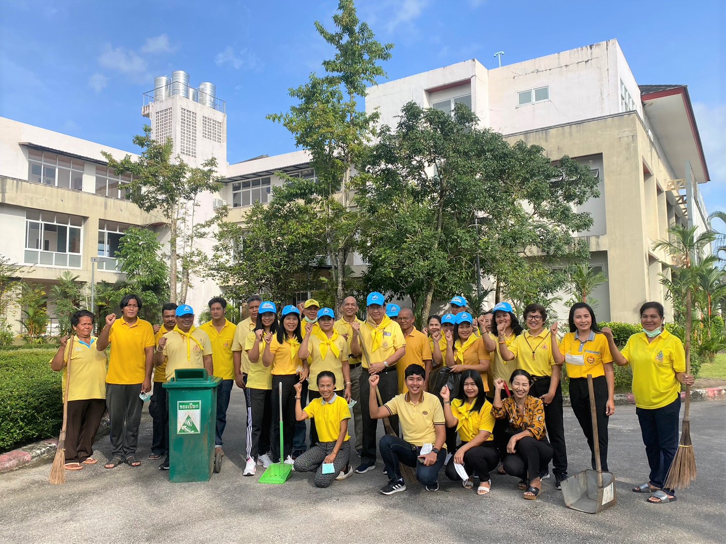 กิจกรรมจิตอาสาและทำความสะอาดบริเวณสำนักงานเทศบาลตำบลควนขนุน Big Cleaning Day 